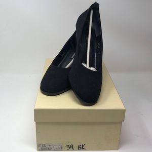 GIORGIO ARMANI BLACK PUMPS Sz. 9